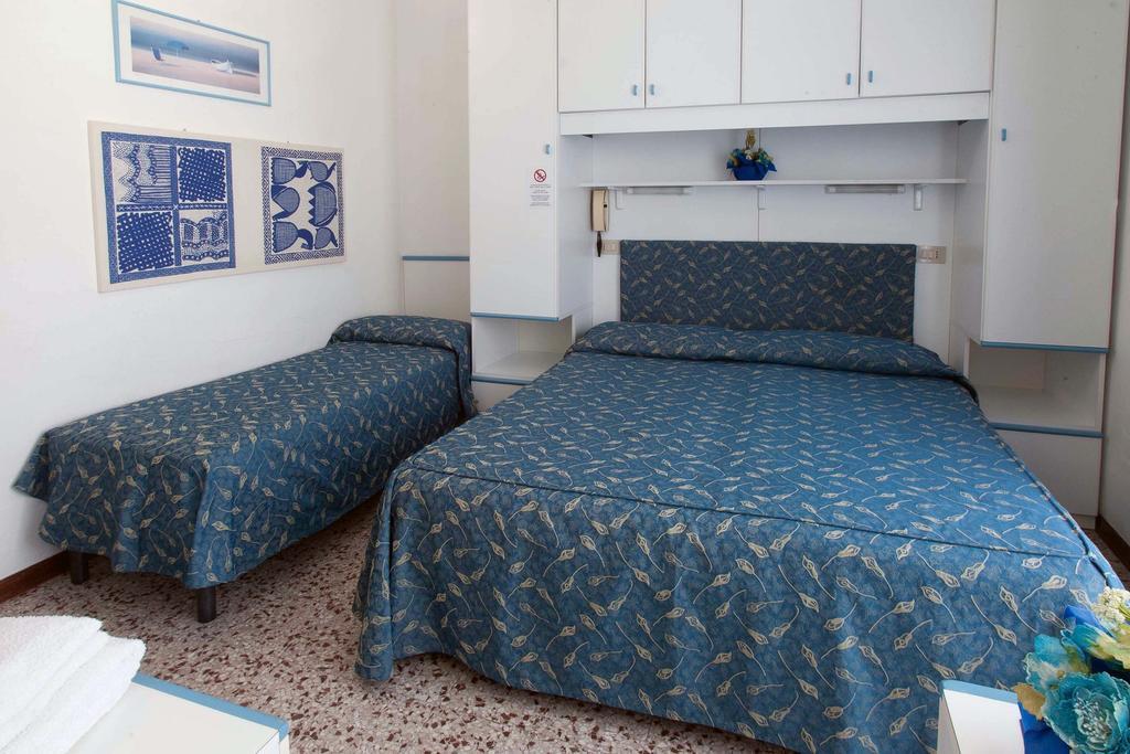 Hotel Sanremo Caorle Oda fotoğraf